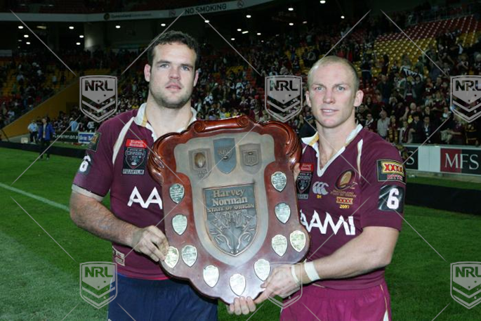 SOO 2007 RD01 Queensland v New South Wales - Nate Myles, Darren Lockyer, Shield