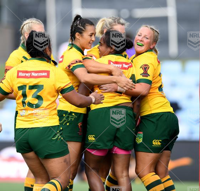 2017 Womens RLWC - AUS vs CAN  - Aussie Lavina O'Mealey no try