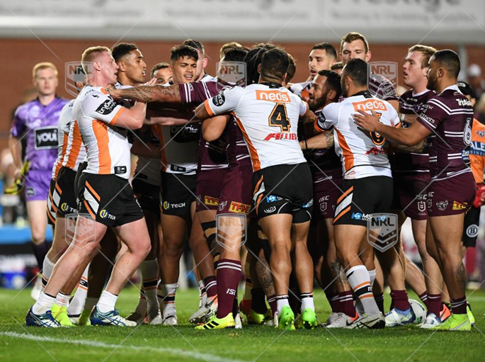 NRL 2019 RD22 Manly-Warringah Sea Eagles v Wests Tigers - Fight