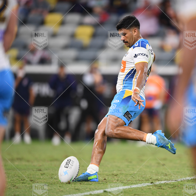 NRL 2021 QF Sydney Roosters v Gold Coast Titans - Tyrone Peachey, Field Goal Attempt