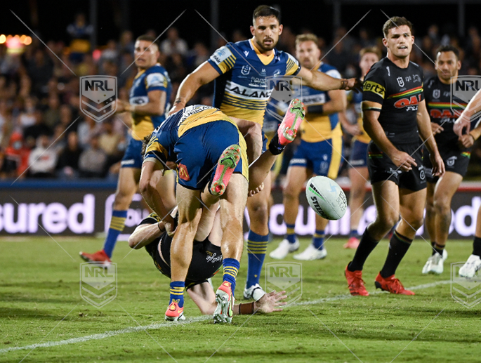 NRL 2021 SF Penrith Panthers v Parramatta Eels - Mitchell Moses Dylan Brown, tackle