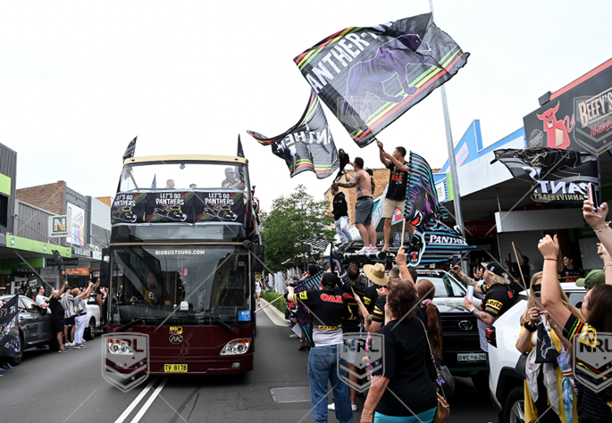 2021 Panthers Parade - Fans, Bus, Panthers Parade
