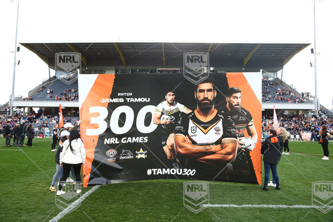 NRL 2022 RD21 Wests Tigers v Newcastle Knights - James Tamou, 300th, run on