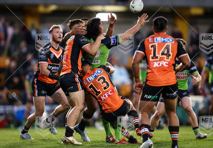 NRL 2022 RD25 Wests Tigers v Canberra Raiders - Joseph Tapine, Offload