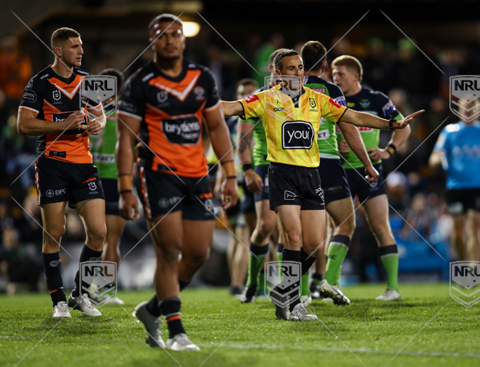 NRL 2022 RD25 Wests Tigers v Canberra Raiders - Gerard Sutton, Referee