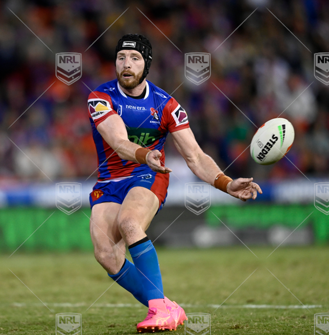 NRL 2024 RD06 Newcastle Knights v Sydney Roosters - Jackson Hastings